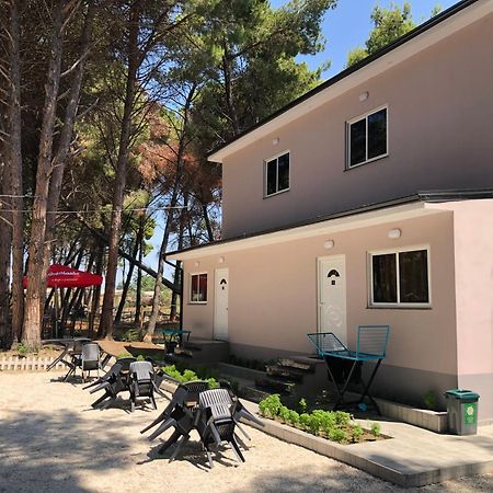 Vila Topi Vlorë エクステリア 写真