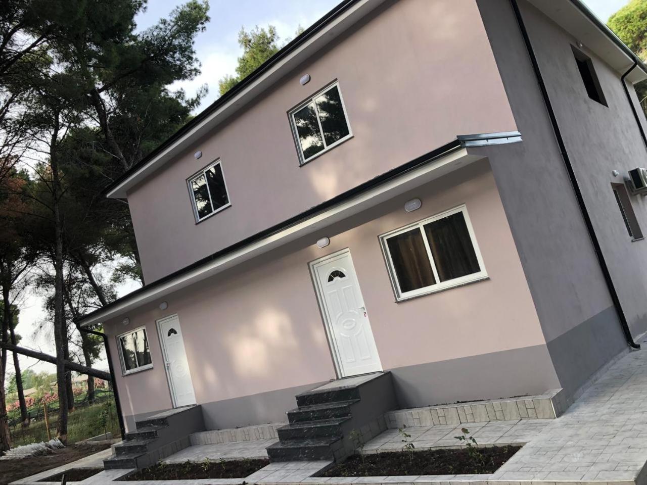 Vila Topi Vlorë エクステリア 写真
