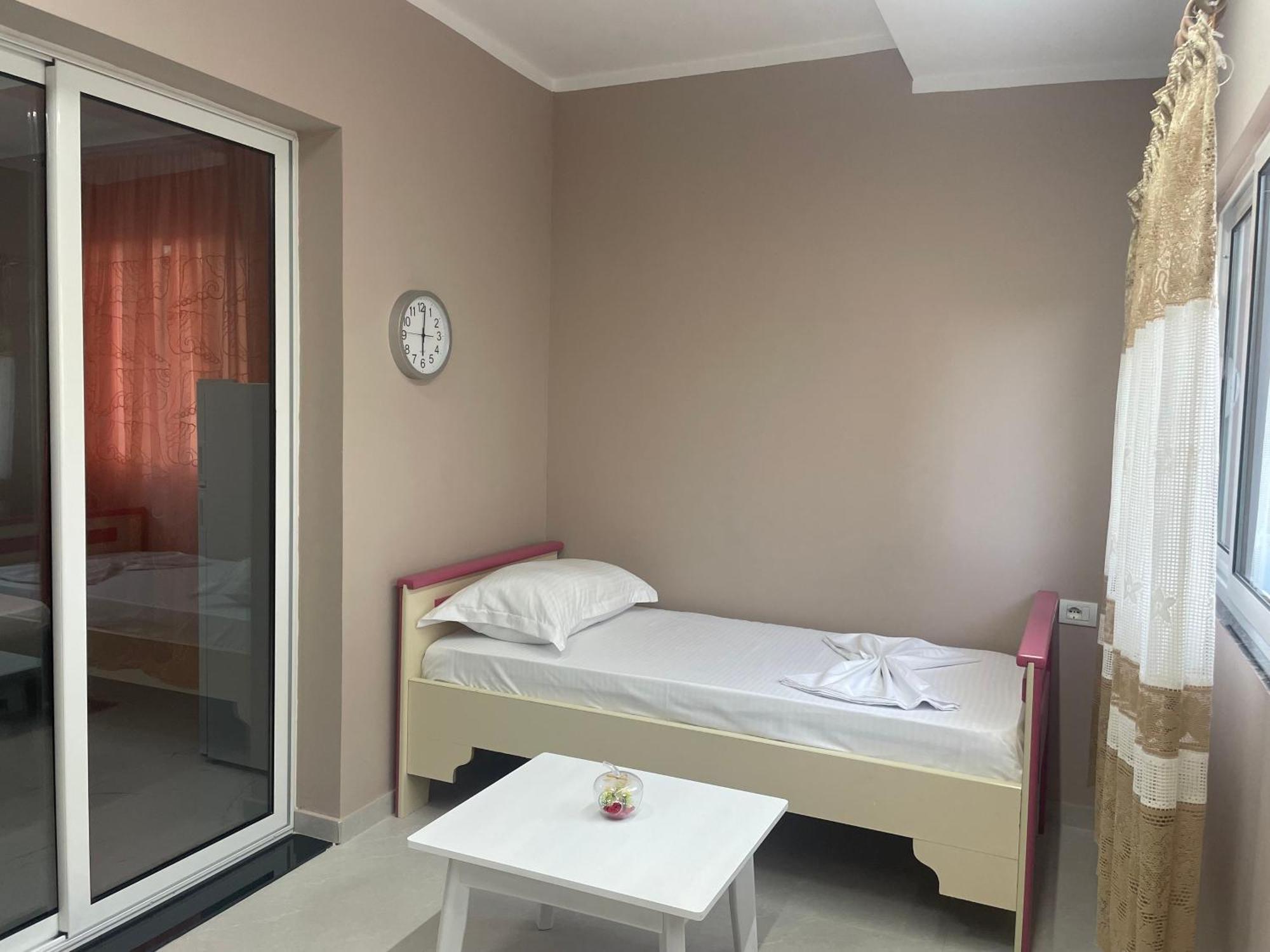 Vila Topi Vlorë エクステリア 写真